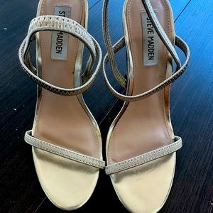 Steve Madden Gold Heel SIZE 7